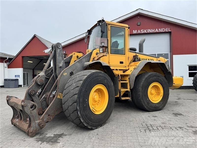 Volvo L 110 E Naudoti ratiniai krautuvai