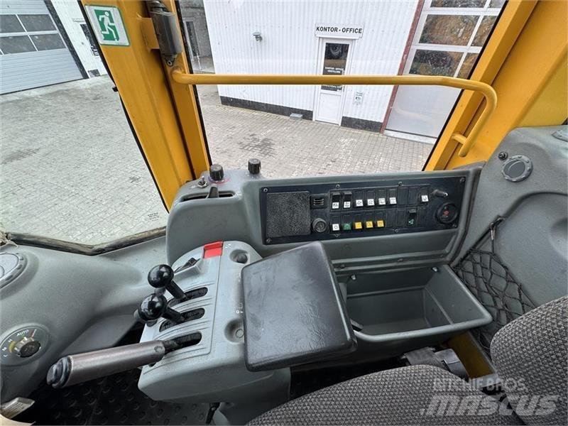 Volvo L 110 E Naudoti ratiniai krautuvai