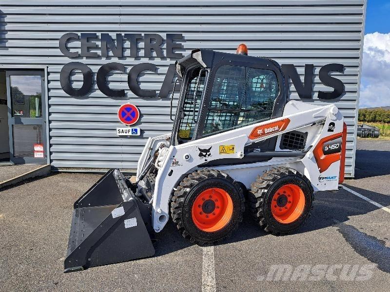 Bobcat S450 Krautuvai su šoniniu pasukimu