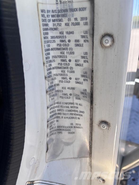 Freightliner 122SD Savivarčių priekabų vilkikai