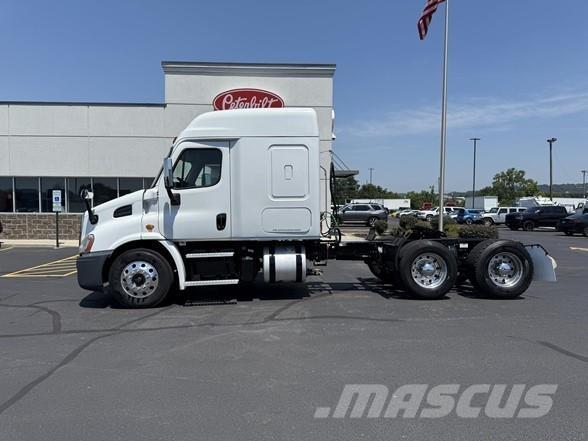 Freightliner CASCADIA 116 Naudoti vilkikai