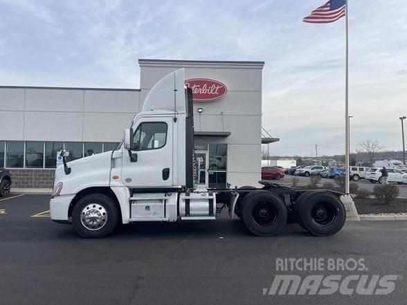 Freightliner CASCADIA 125 Naudoti vilkikai
