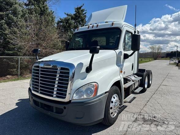 Freightliner CASCADIA 125 Naudoti vilkikai