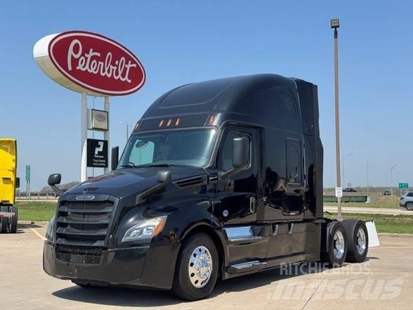 Freightliner CASCADIA 126 Naudoti vilkikai