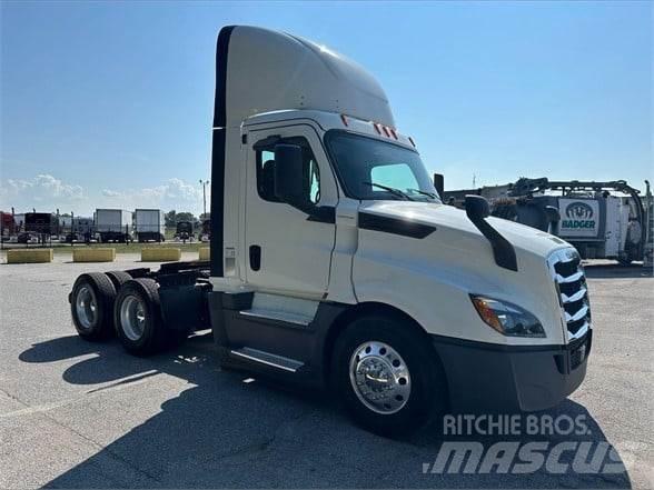 Freightliner CASCADIA 126 Naudoti vilkikai