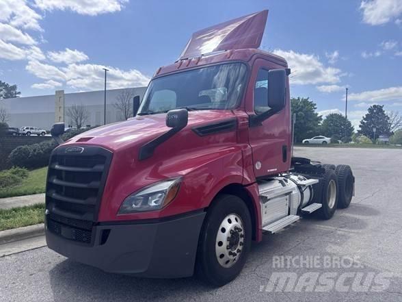 Freightliner CASCADIA 126 Naudoti vilkikai