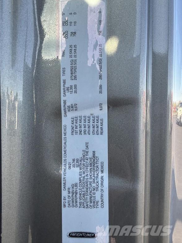 Freightliner CASCADIA 126 Naudoti vilkikai