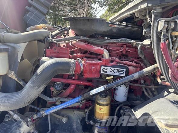 International LT Naudoti vilkikai