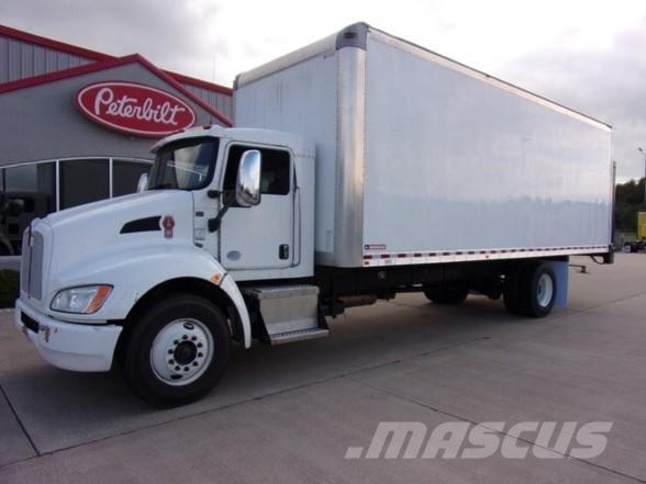 Kenworth T300 Sunkvežimiai su dengtu kėbulu