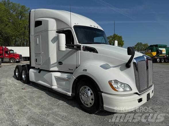Kenworth T680 Naudoti vilkikai