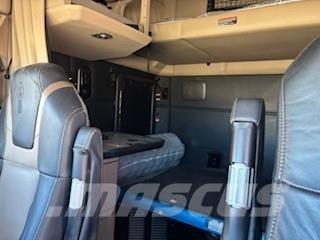 Kenworth T680 Naudoti vilkikai