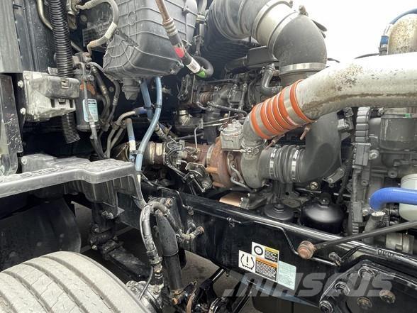 Kenworth T680 Naudoti vilkikai