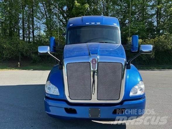 Kenworth T680 Naudoti vilkikai