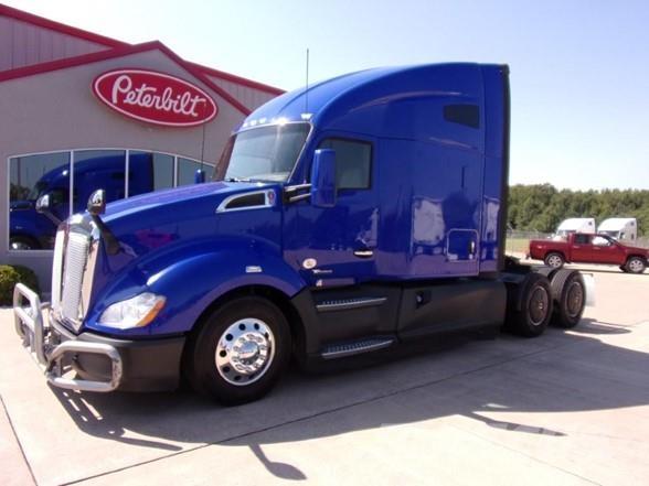 Kenworth T680 Naudoti vilkikai