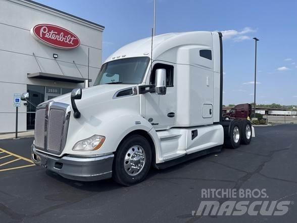 Kenworth T680 Naudoti vilkikai