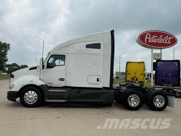 Kenworth T680 Naudoti vilkikai