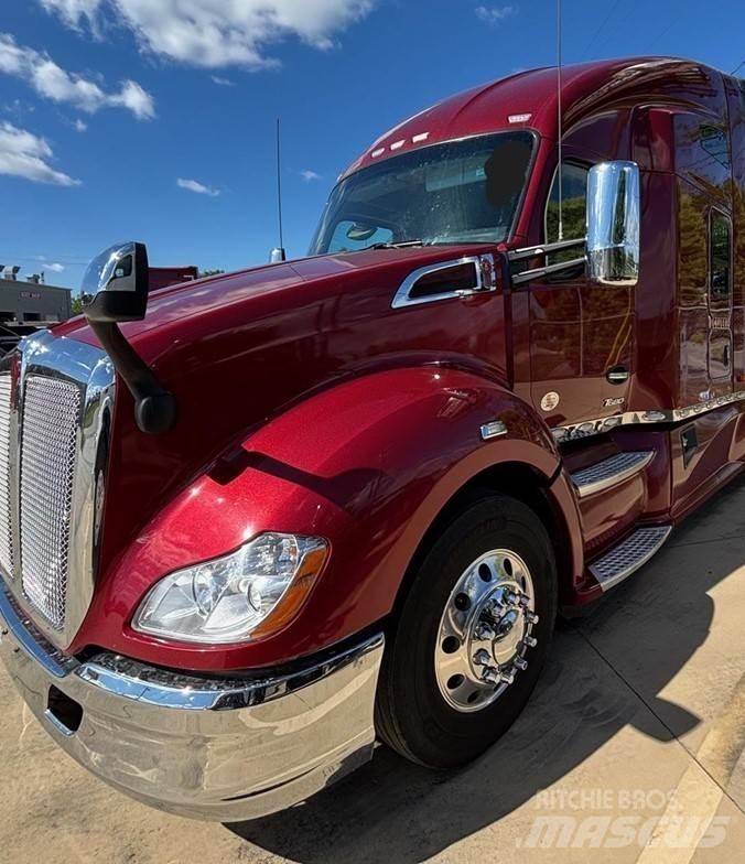 Kenworth T680 Naudoti vilkikai