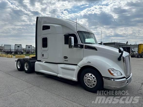 Kenworth T680 Naudoti vilkikai