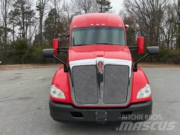Kenworth T680 Naudoti vilkikai