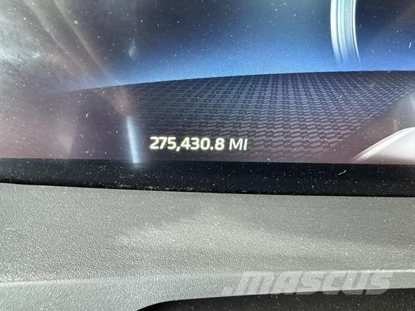 Kenworth T880 Naudoti vilkikai