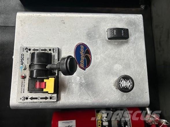 Kenworth T880 Savivarčių priekabų vilkikai