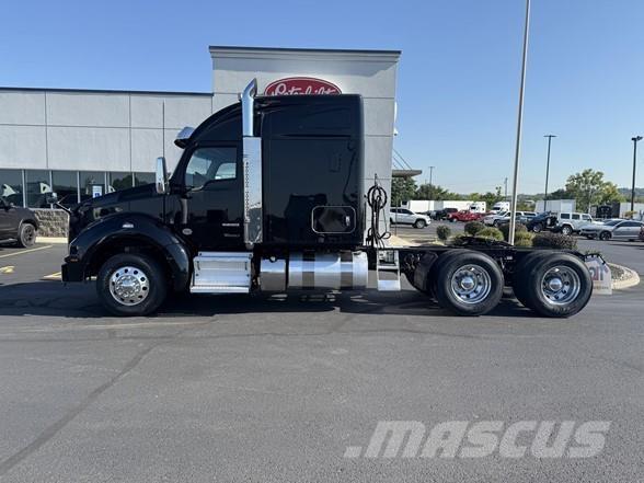 Kenworth T880 Naudoti vilkikai