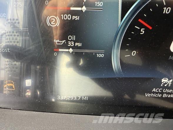 Kenworth T880 Naudoti vilkikai