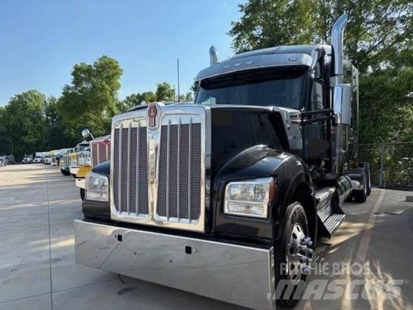 Kenworth W990 Naudoti vilkikai