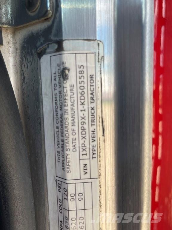 Peterbilt 389 Naudoti vilkikai