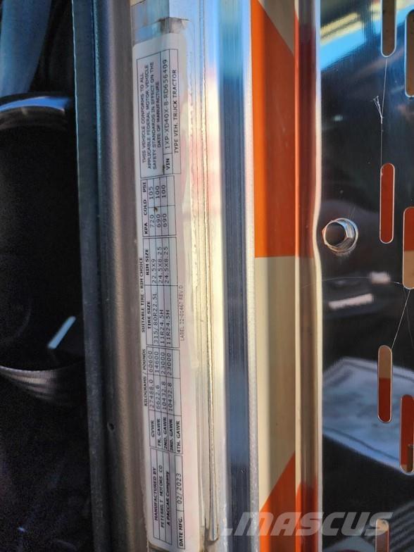 Peterbilt 389 Naudoti vilkikai