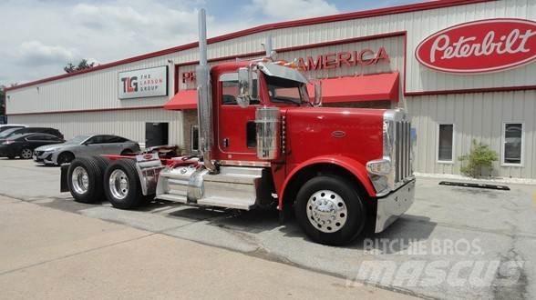 Peterbilt 389 Naudoti vilkikai