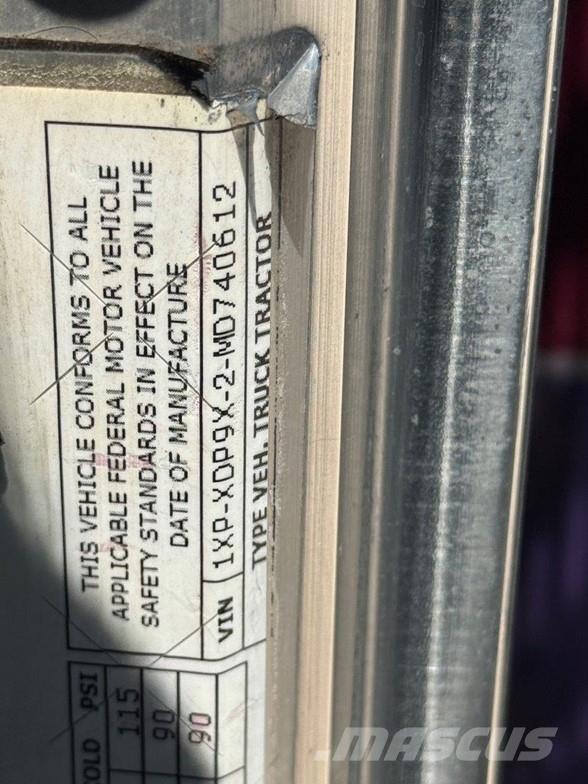 Peterbilt 389 Naudoti vilkikai