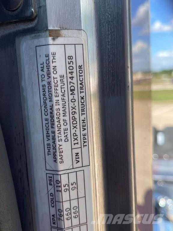 Peterbilt 389 Naudoti vilkikai