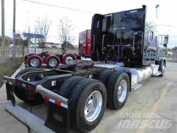 Peterbilt 389 Naudoti vilkikai