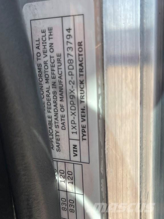 Peterbilt 389 Naudoti vilkikai