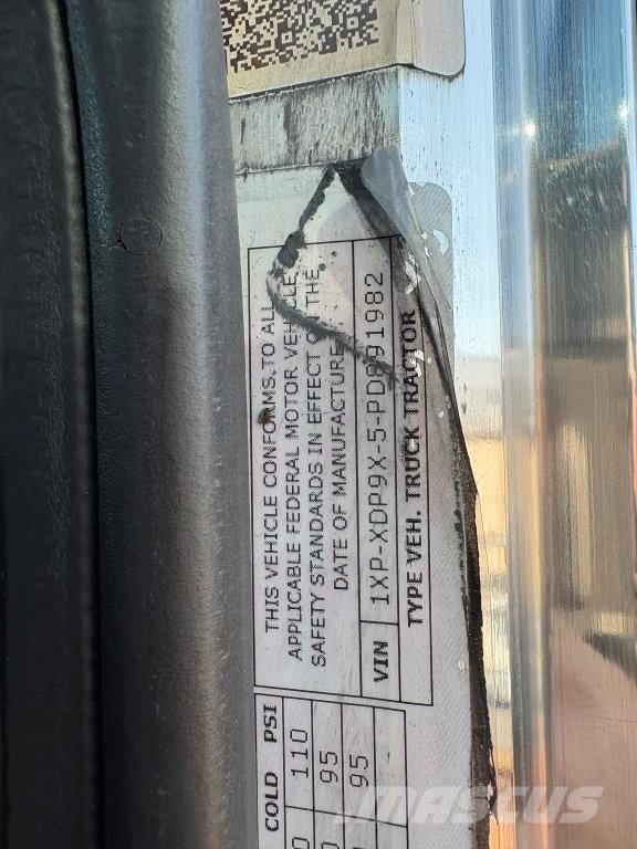 Peterbilt 389 Naudoti vilkikai