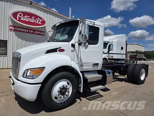 Peterbilt 536 Važiuoklė su kabina