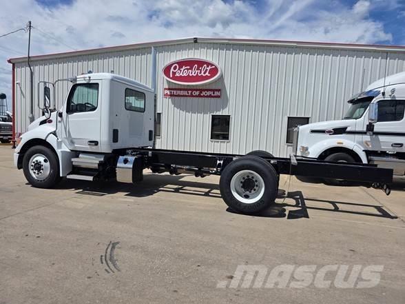 Peterbilt 536 Važiuoklė su kabina