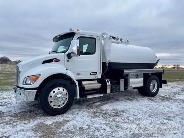 Peterbilt 536 Automobilinės cisternos