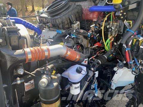 Peterbilt 536 Važiuoklė su kabina