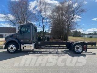 Peterbilt 536 Važiuoklė su kabina