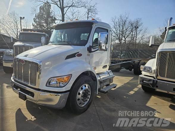 Peterbilt 536 Važiuoklė su kabina