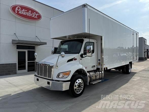 Peterbilt 536 Sunkvežimiai su dengtu kėbulu