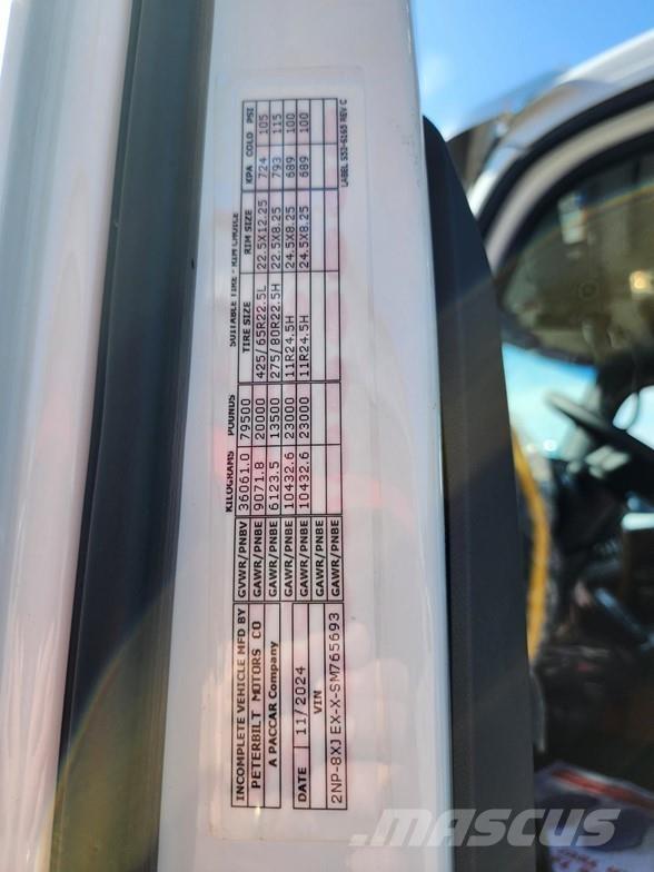 Peterbilt 548 Savivarčių priekabų vilkikai