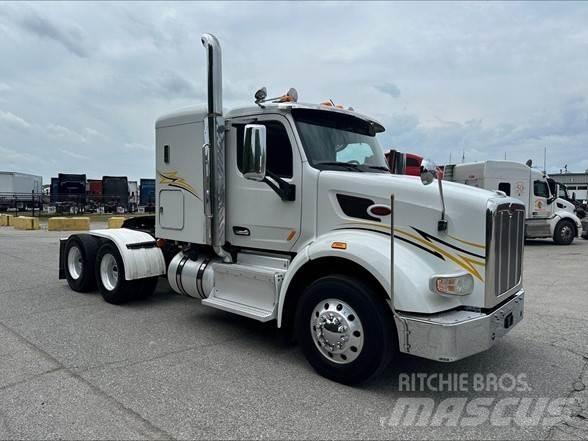 Peterbilt 567 Naudoti vilkikai