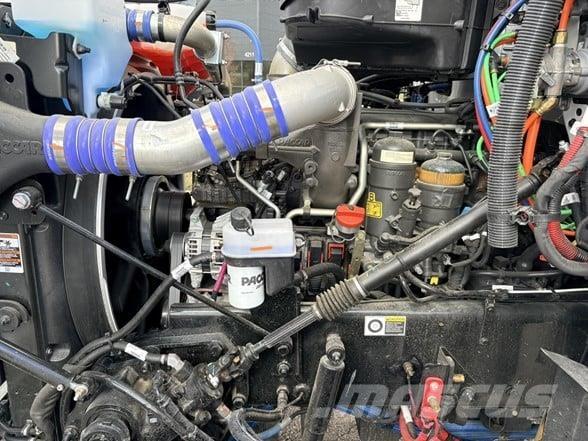 Peterbilt 567 Statyba - Kita