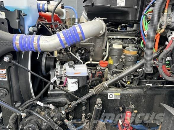 Peterbilt 567 Statyba - Kita