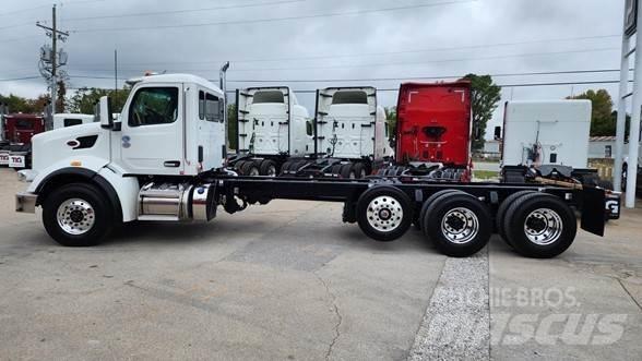 Peterbilt 567 Važiuoklė su kabina