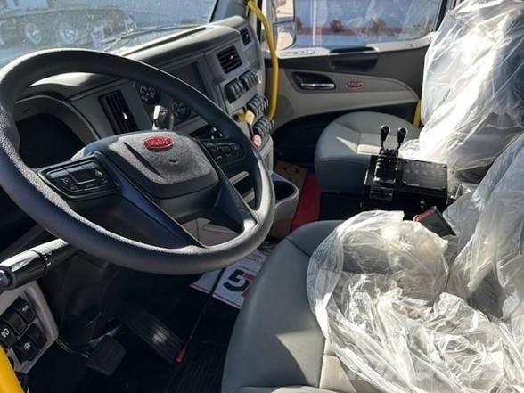 Peterbilt 567 Važiuoklė su kabina