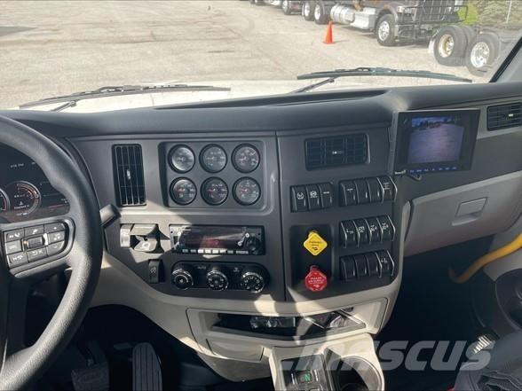 Peterbilt 567 Savivarčių priekabų vilkikai